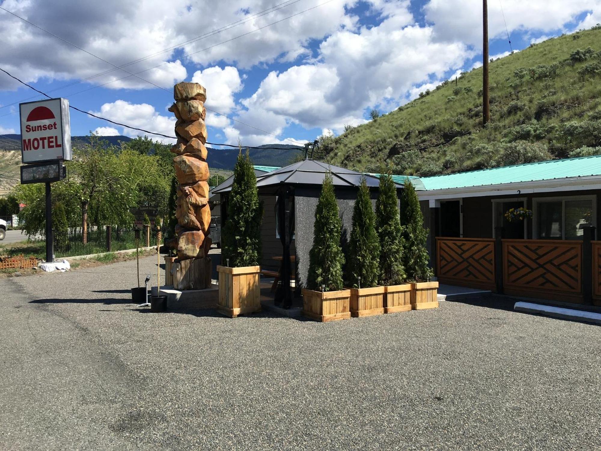 Sunset Motel Cache Creek Exterior photo