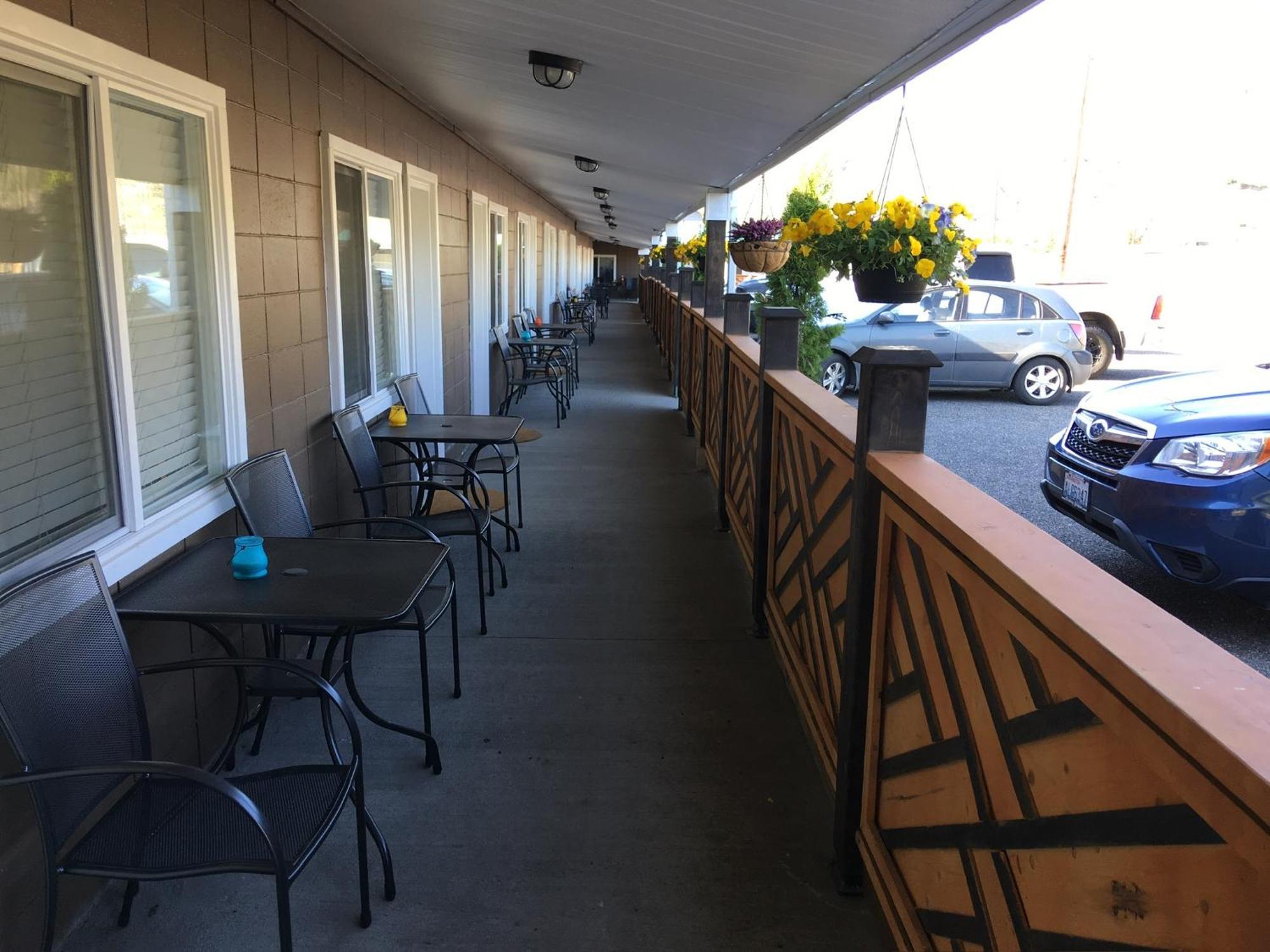 Sunset Motel Cache Creek Exterior photo