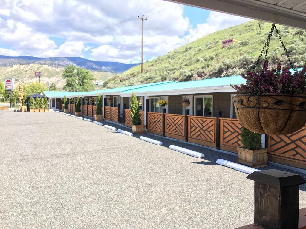 Sunset Motel Cache Creek Exterior photo