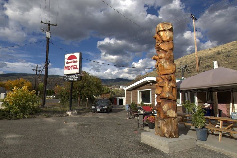 Sunset Motel Cache Creek Exterior photo